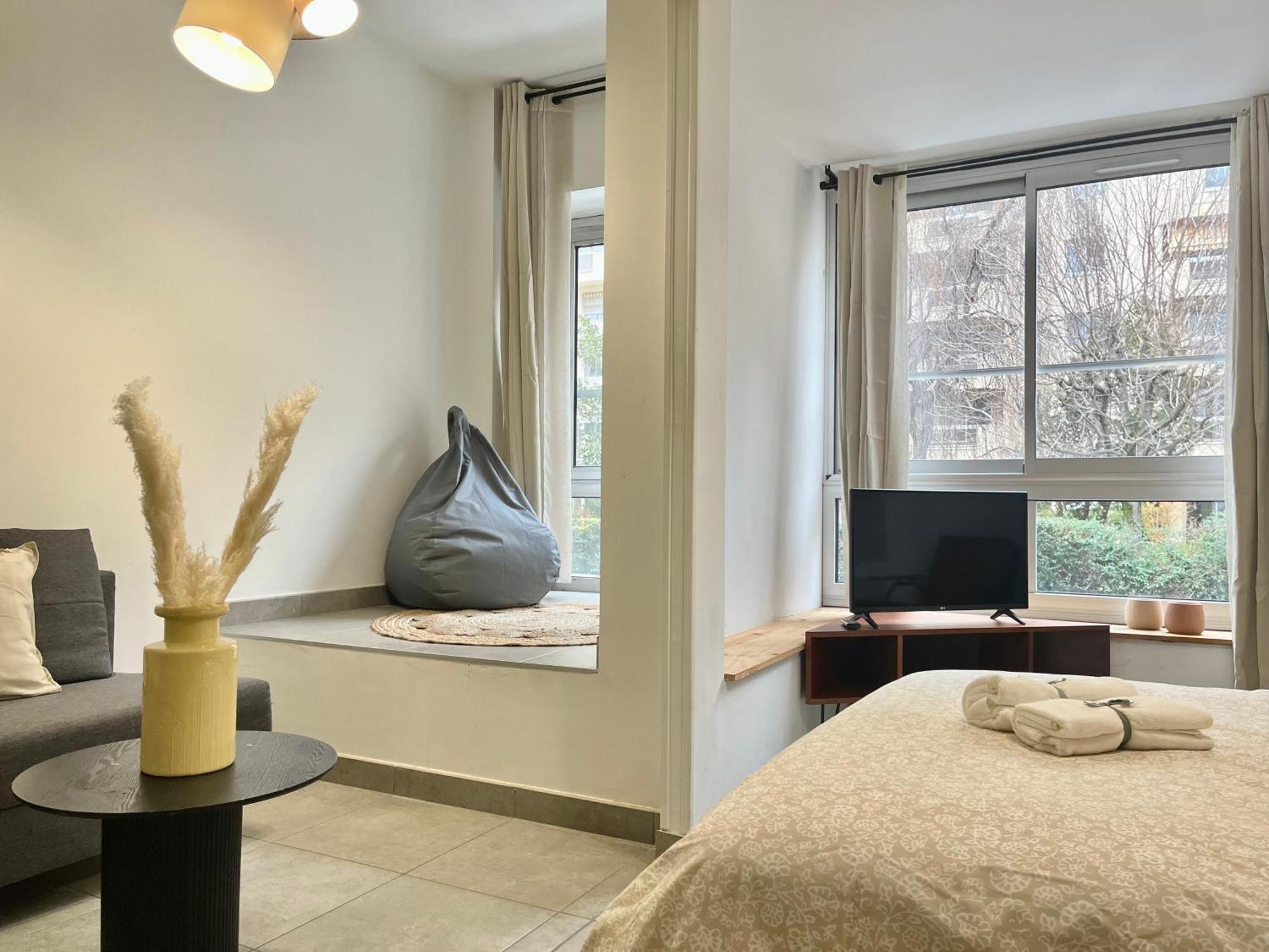 Suite Danbury Lyon Eksteriør bilde
