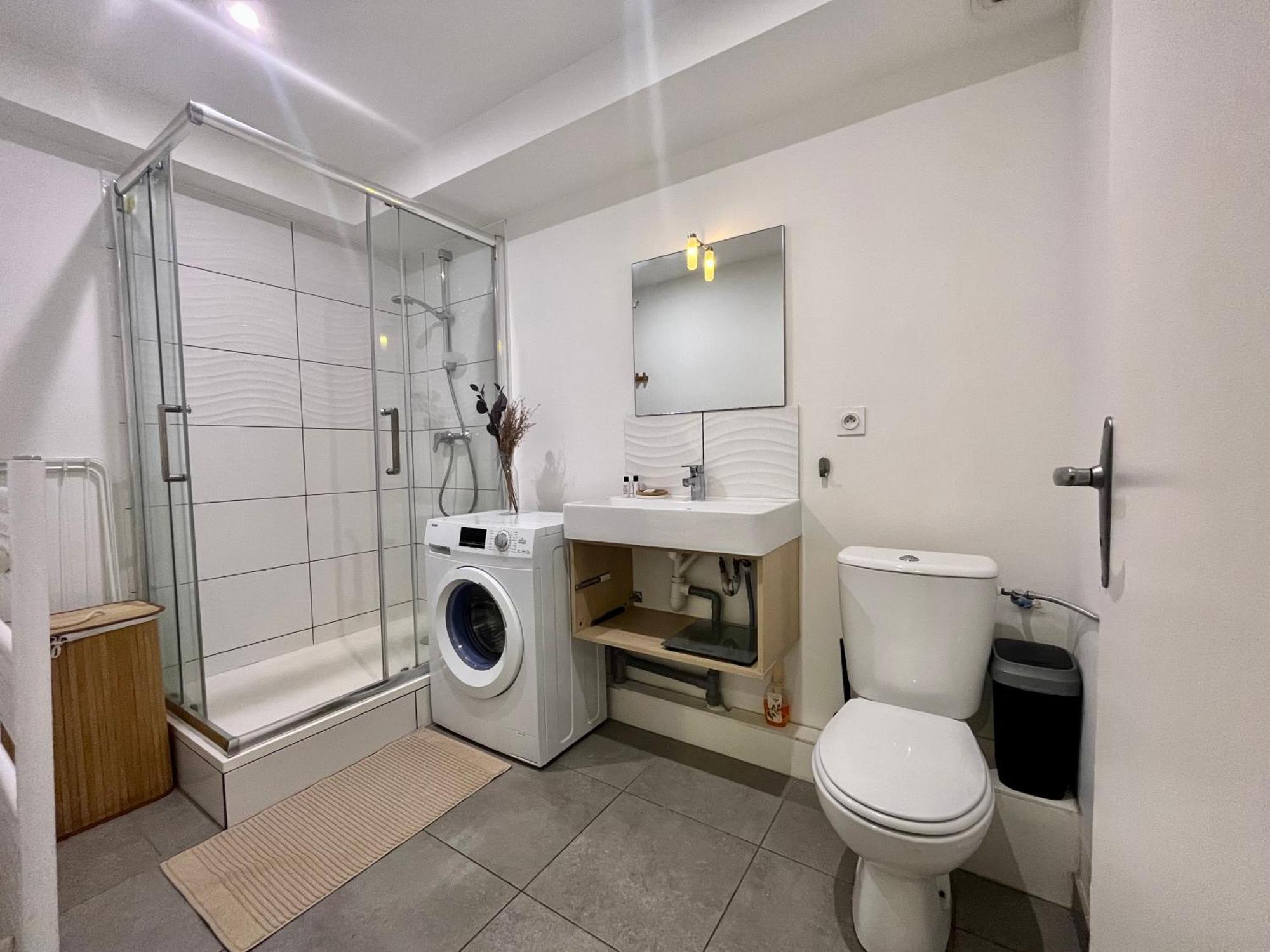 Suite Danbury Lyon Eksteriør bilde