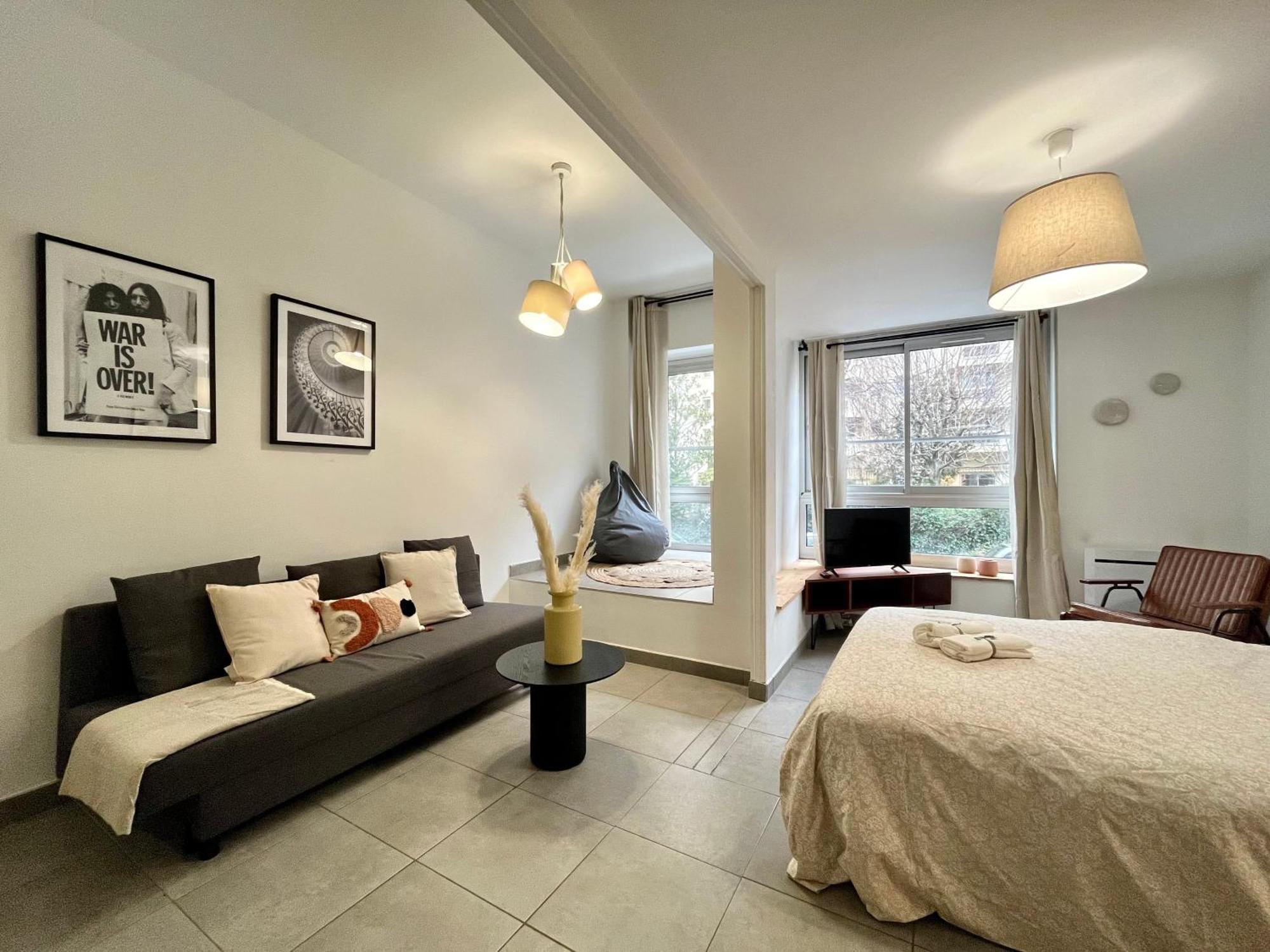 Suite Danbury Lyon Eksteriør bilde