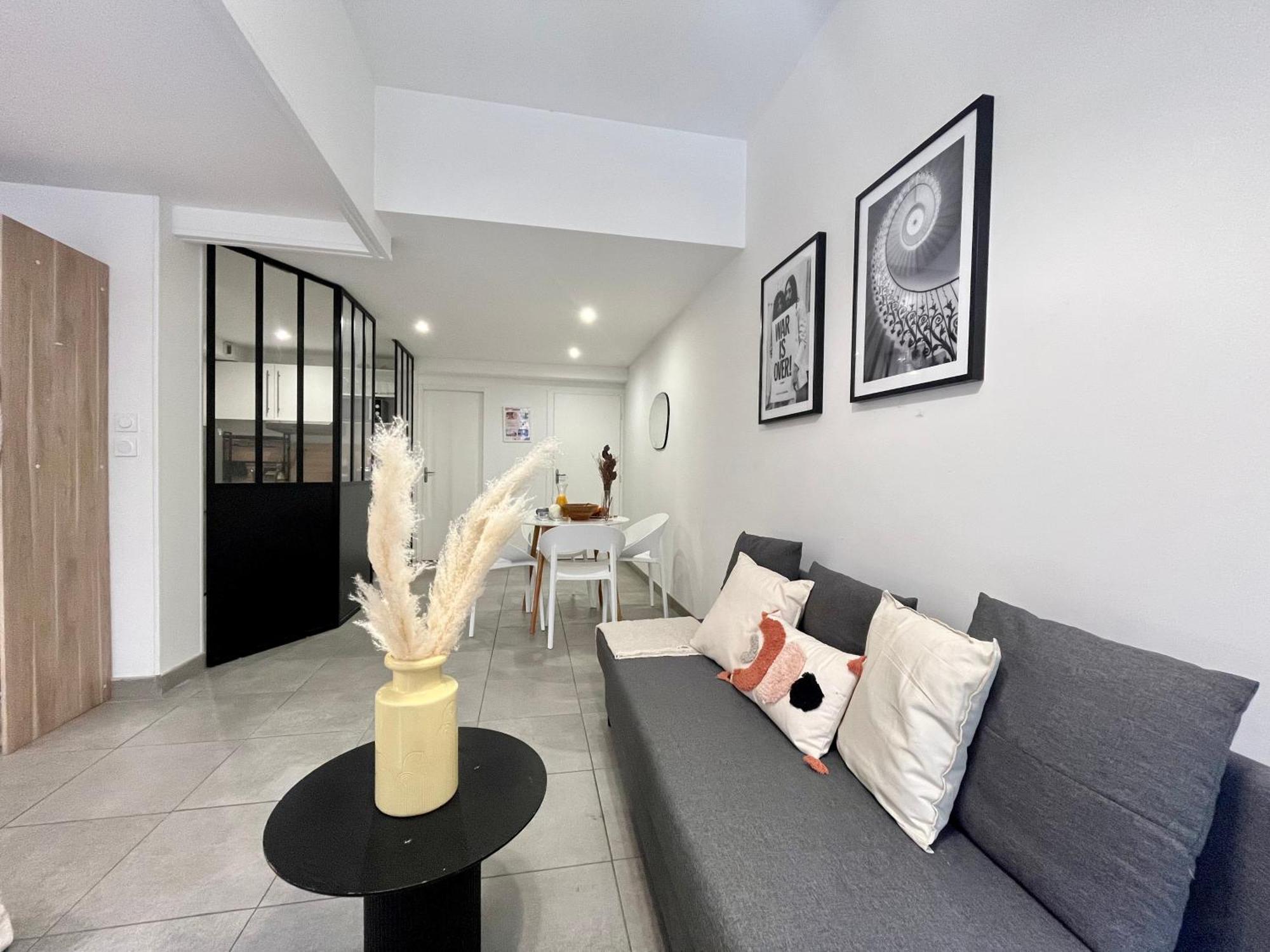 Suite Danbury Lyon Eksteriør bilde